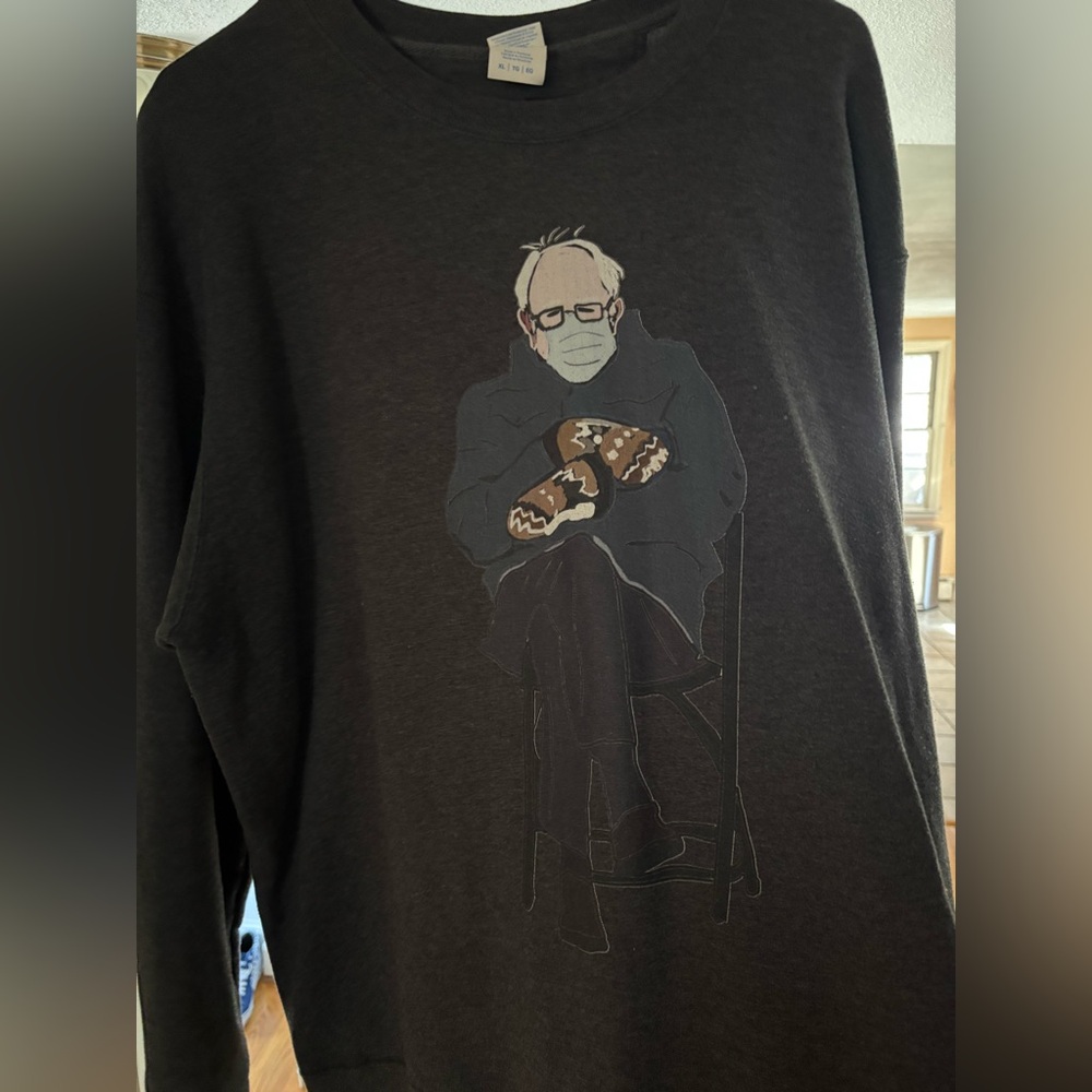 Bernie Sanders Gray Sweatshirt Size XL